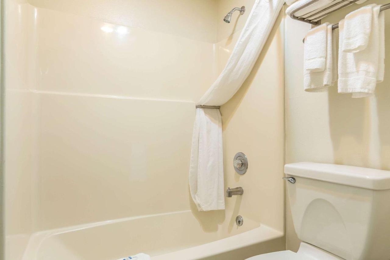 Rodeway Inn Bozeman Bagian luar foto