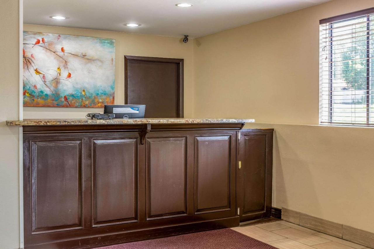 Rodeway Inn Bozeman Bagian luar foto
